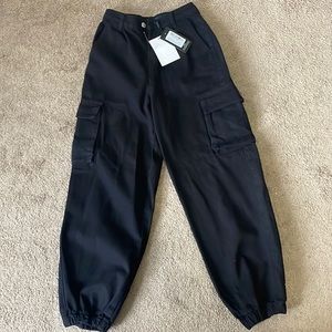 Pretty Little Thing Cargo pants size 2